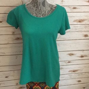 S Lularoe Classic Tee